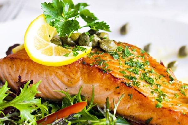Giá trị dinh dưỡng từ cá hồi - Tác dụng của cá hồi với sức khỏe lưu ý khi ăn cá hồi